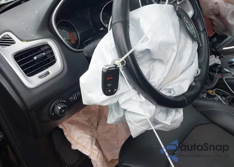 2019 Jeep Compass Latitude 4X4 z USA, uszkodzony, nr VIN 3C4NJDBB0KT761223